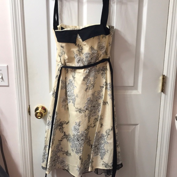 Dresses & Skirts - Dress up dress